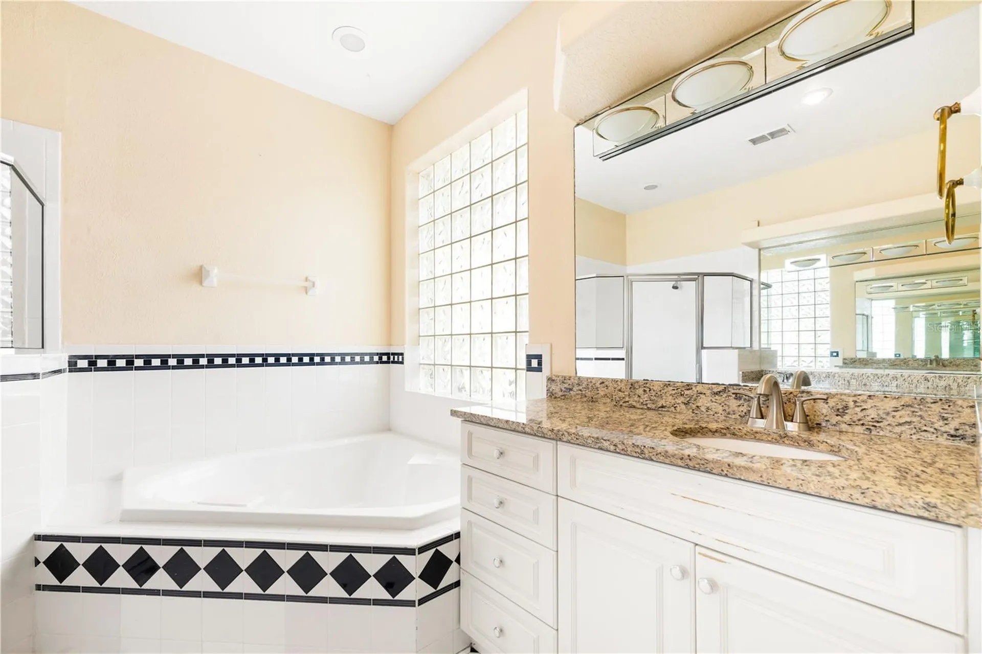 8022 Canyon Lake Circle Orlando FL 32835