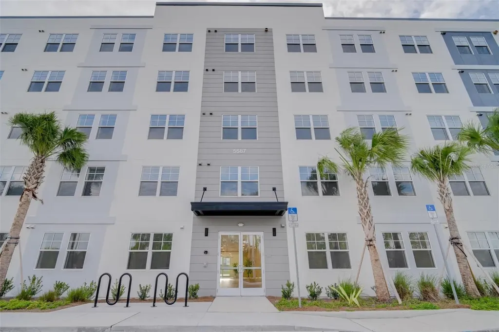 5587 Millenia Park Orlando FL 32839