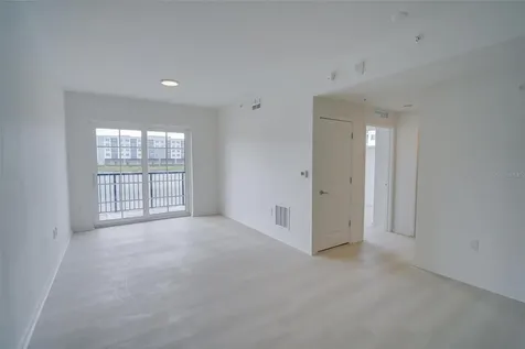 5587 Millenia Park Orlando FL 32839