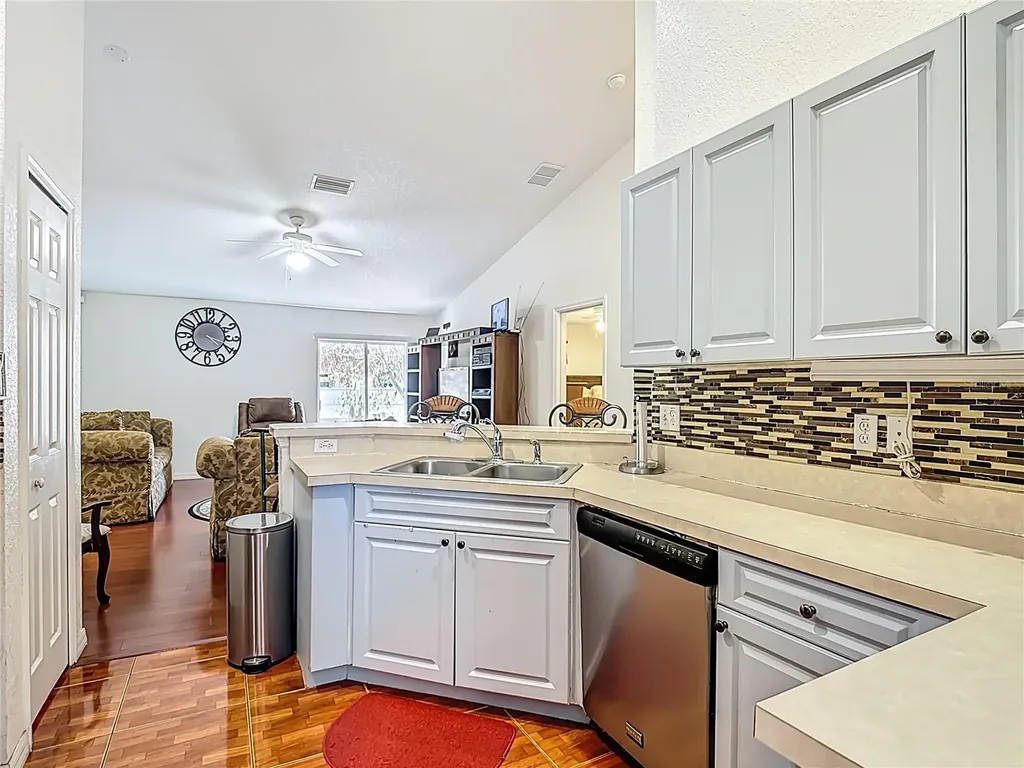 1910 Dolphin Drive Kissimmee FL 34759