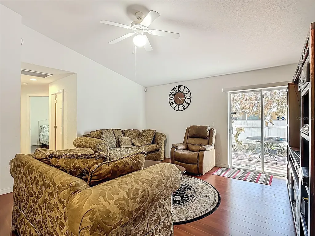 1910 Dolphin Drive Kissimmee FL 34759