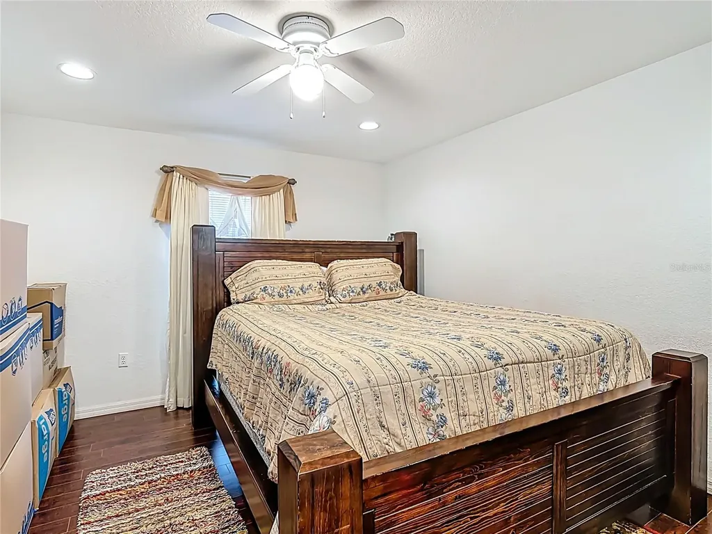 1910 Dolphin Drive Kissimmee FL 34759