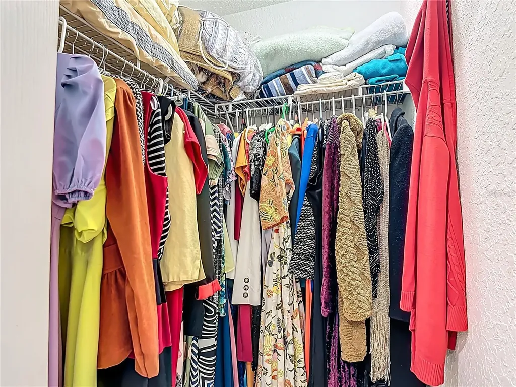 1910 Dolphin Drive Kissimmee FL 34759