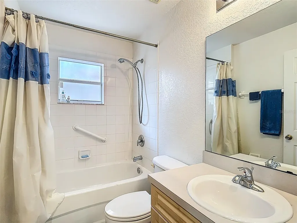 1910 Dolphin Drive Kissimmee FL 34759