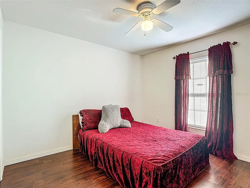 1910 Dolphin Drive Kissimmee FL 34759