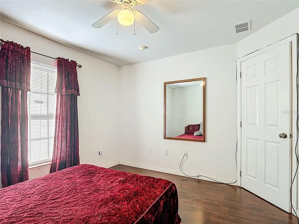 1910 Dolphin Drive Kissimmee FL 34759