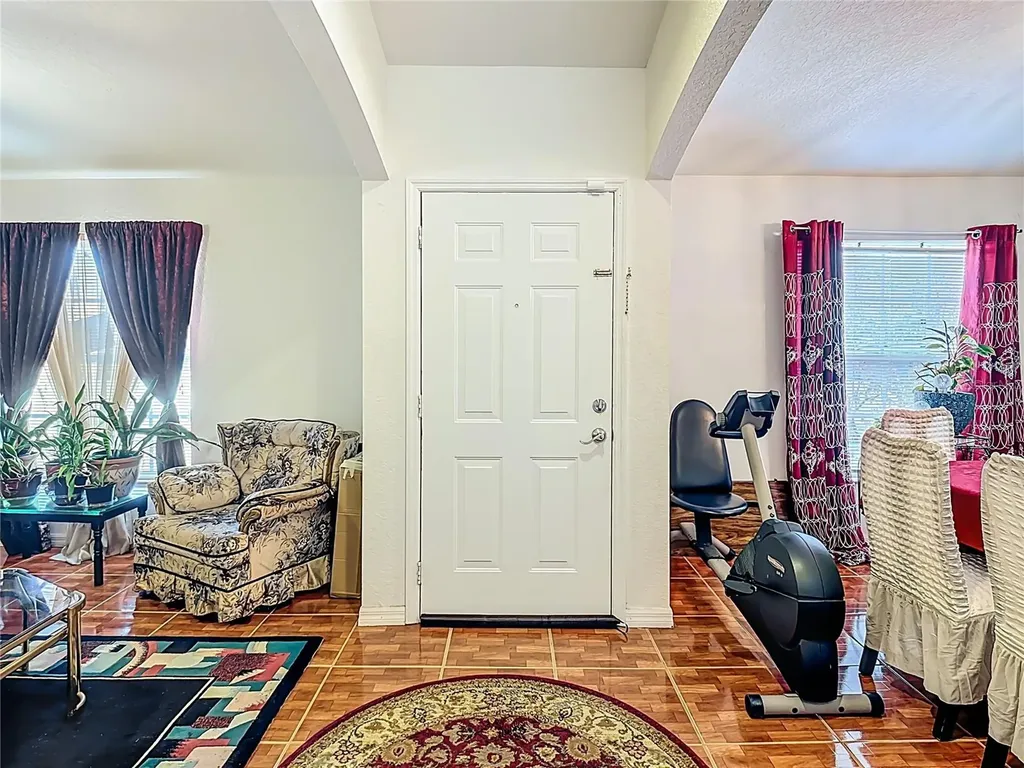 1910 Dolphin Drive Kissimmee FL 34759