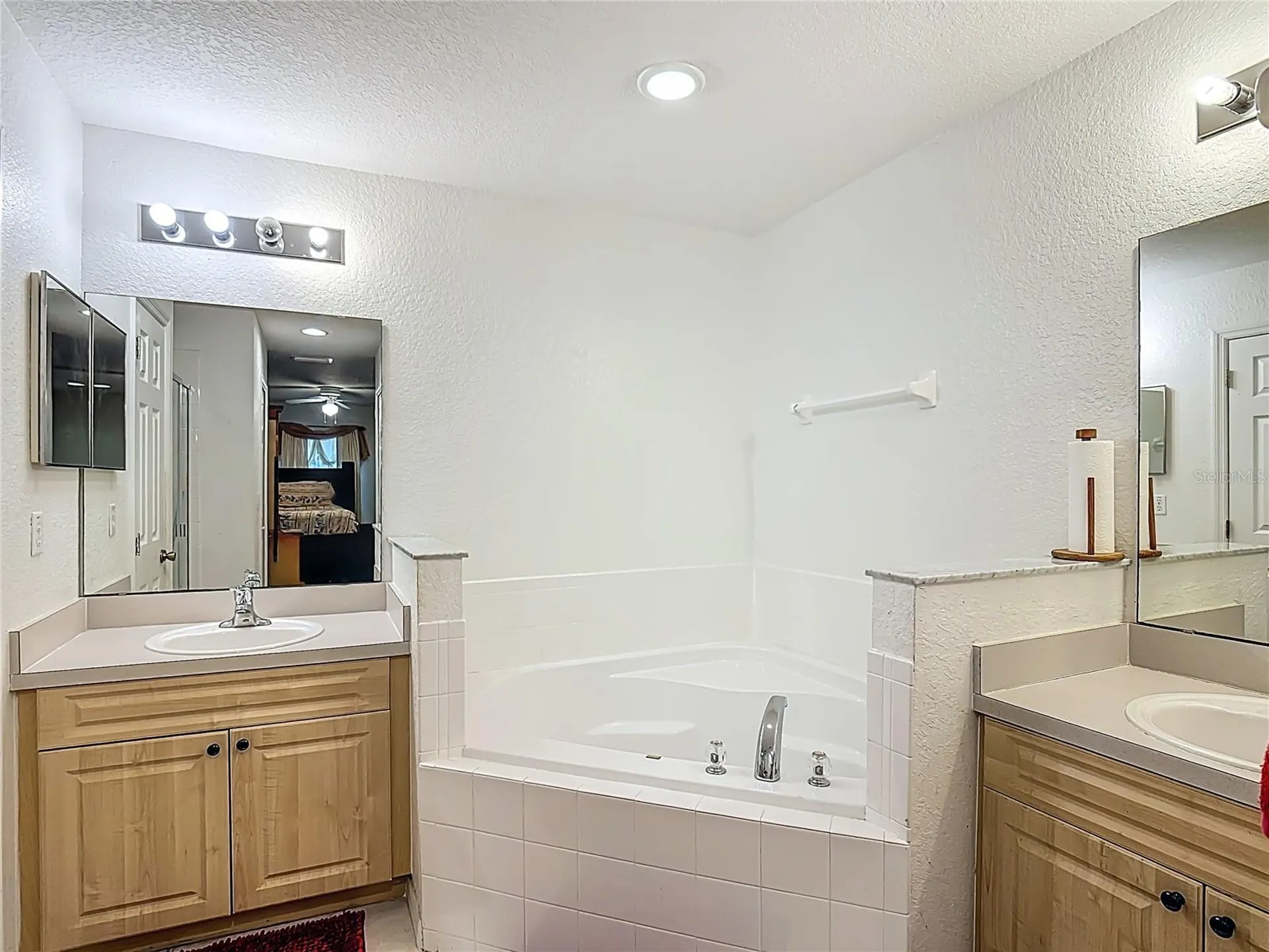 1910 Dolphin Drive Kissimmee FL 34759