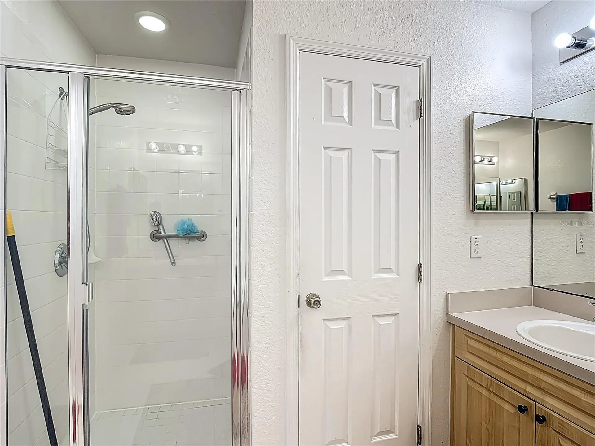 1910 Dolphin Drive Kissimmee FL 34759