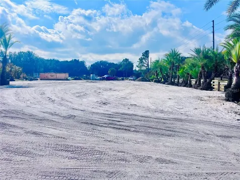 8440 County Road 48 Yalaha FL 34797