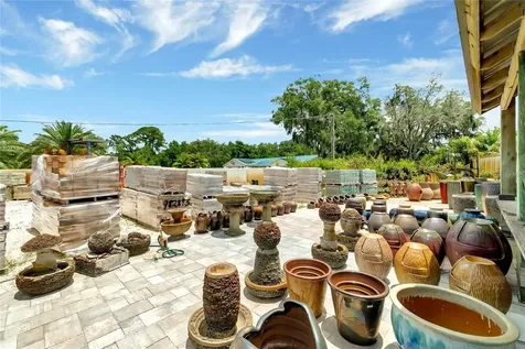 8440 County Road 48 Yalaha FL 34797