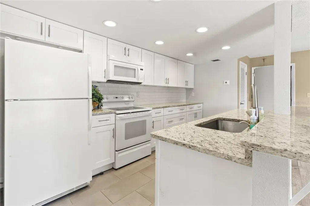 2025 Sylvester Road Lakeland FL 33803