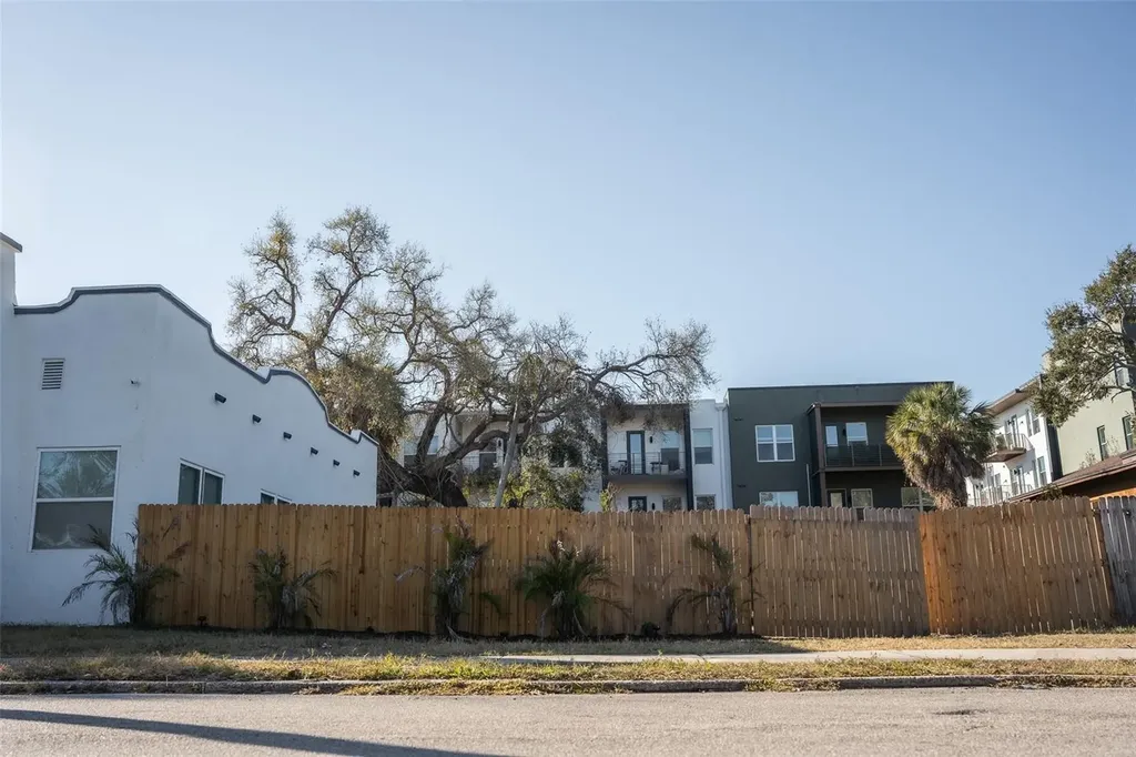 30TH Avenue S St Petersburg FL 33705