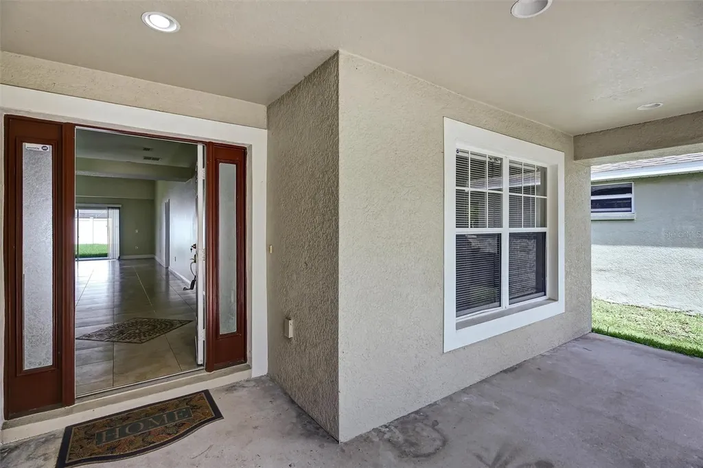 2709 Lucas Lakes Lane Kissimmee FL 34744