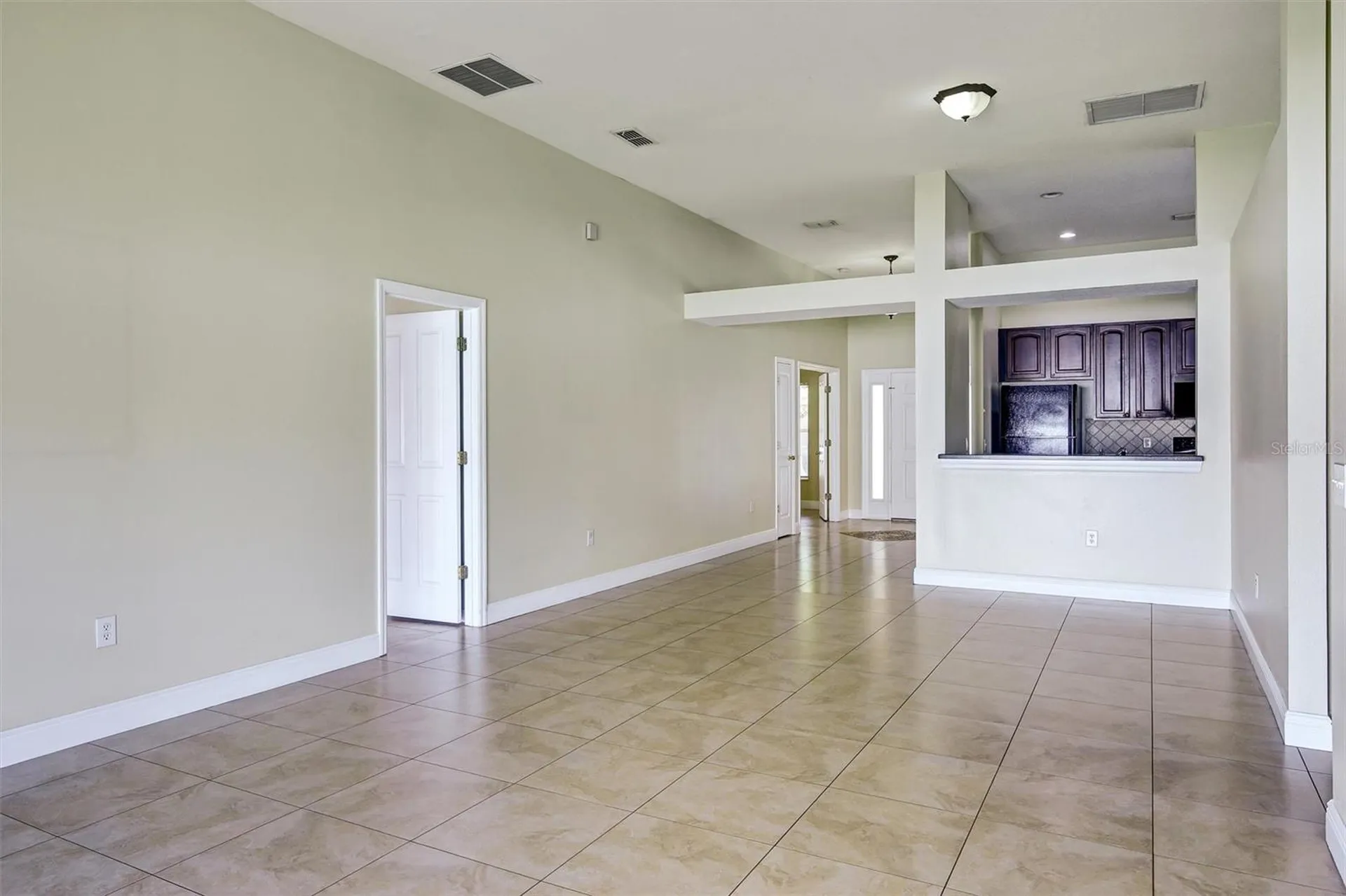 2709 Lucas Lakes Lane Kissimmee FL 34744