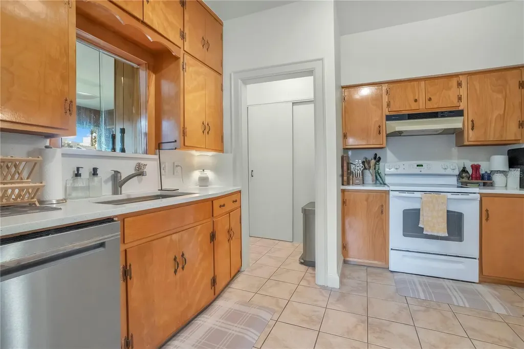 1602 Asher Lane Orlando FL 32803