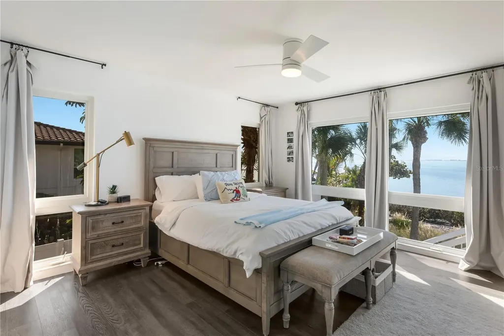 3908 Bayside Drive Bradenton FL 34210