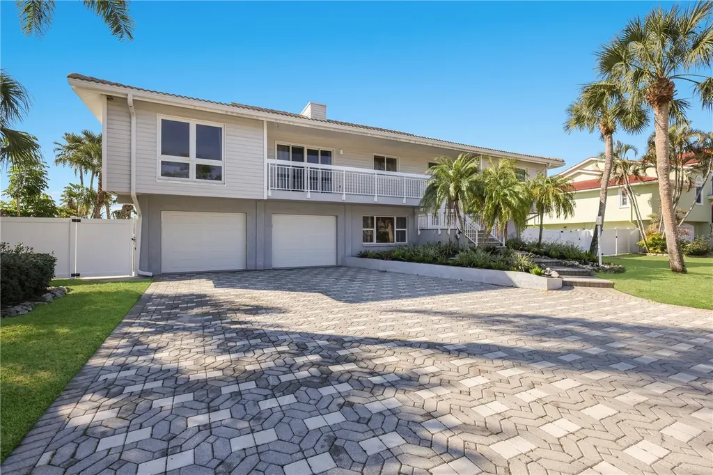 3908 Bayside Drive Bradenton FL 34210