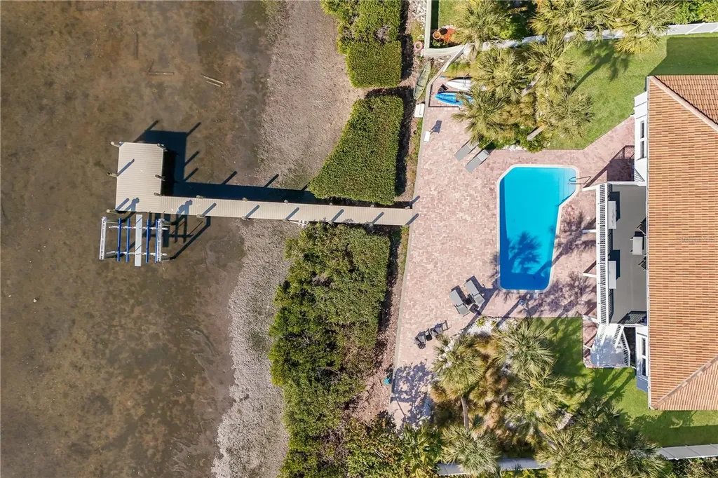 3908 Bayside Drive Bradenton FL 34210