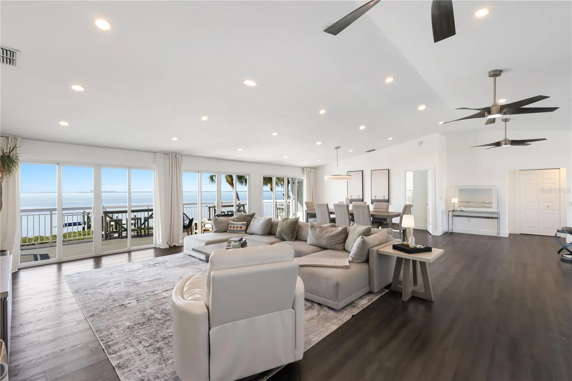 3908 Bayside Drive Bradenton FL 34210