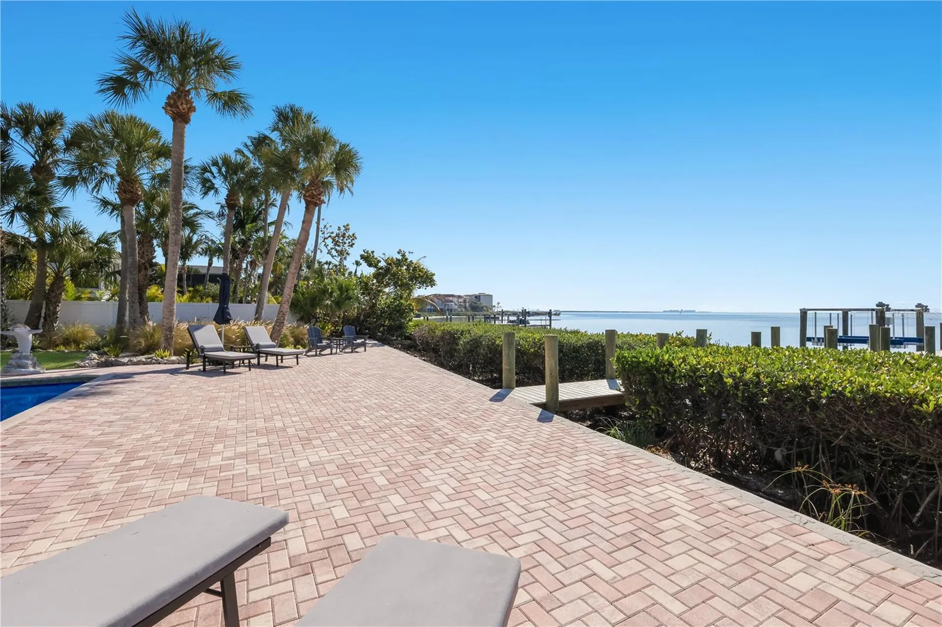 3908 Bayside Drive Bradenton FL 34210
