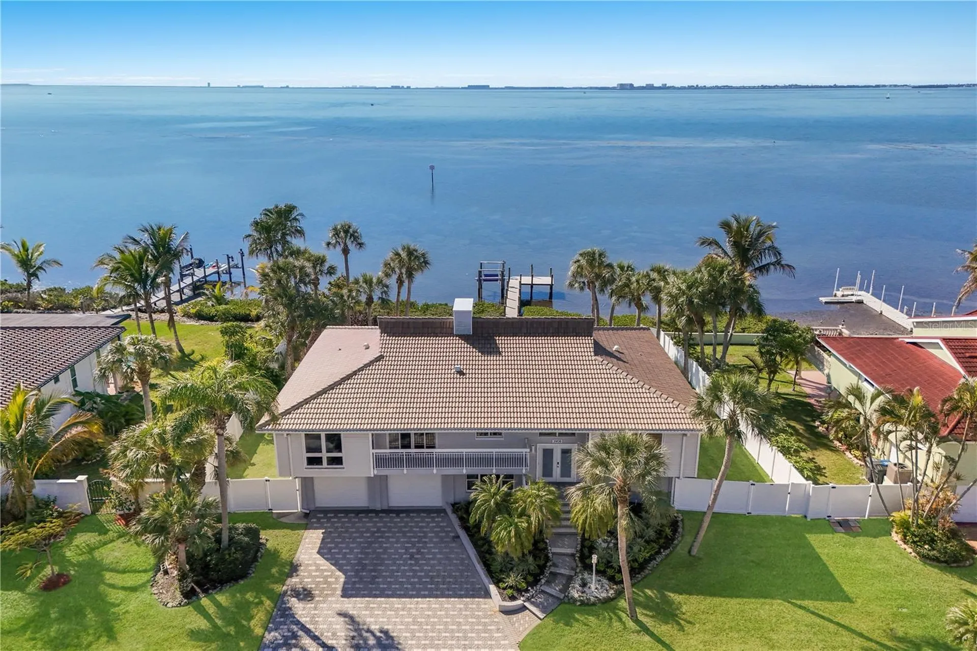 3908 Bayside Drive Bradenton FL 34210