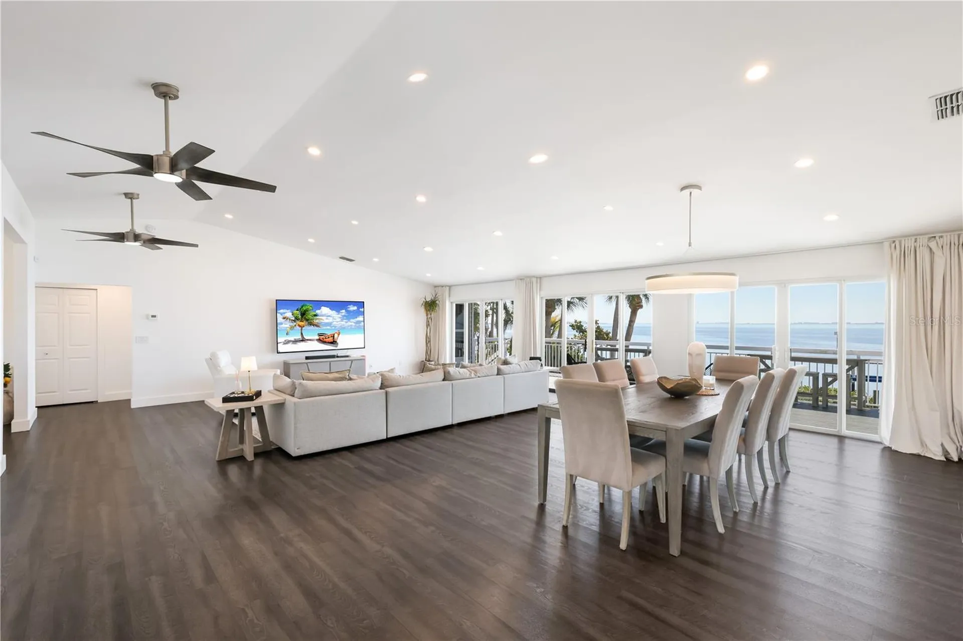 3908 Bayside Drive Bradenton FL 34210