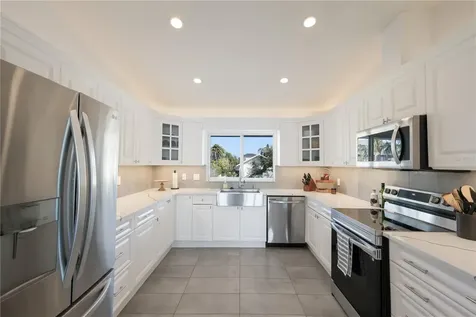 3908 Bayside Drive Bradenton FL 34210