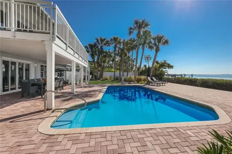 3908 Bayside Drive Bradenton FL 34210