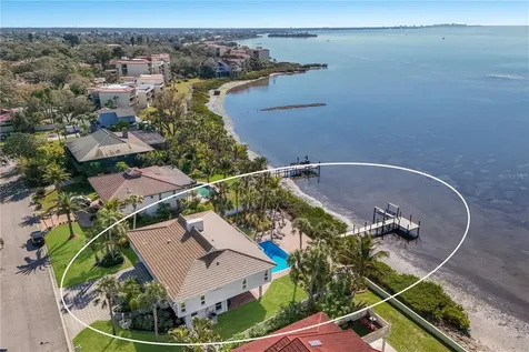 3908 Bayside Drive Bradenton FL 34210