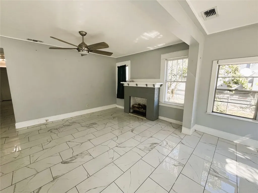 318 Hobart Avenue Daytona Beach FL 32114
