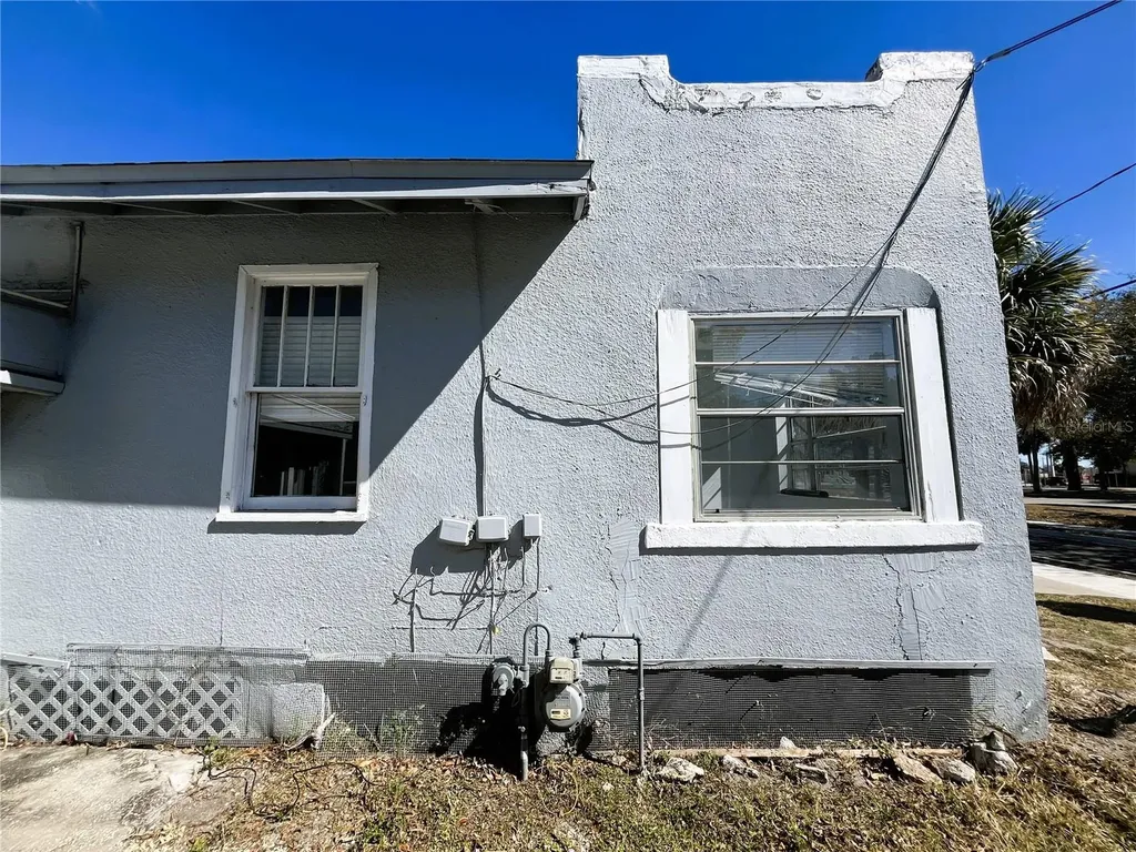 318 Hobart Avenue Daytona Beach FL 32114