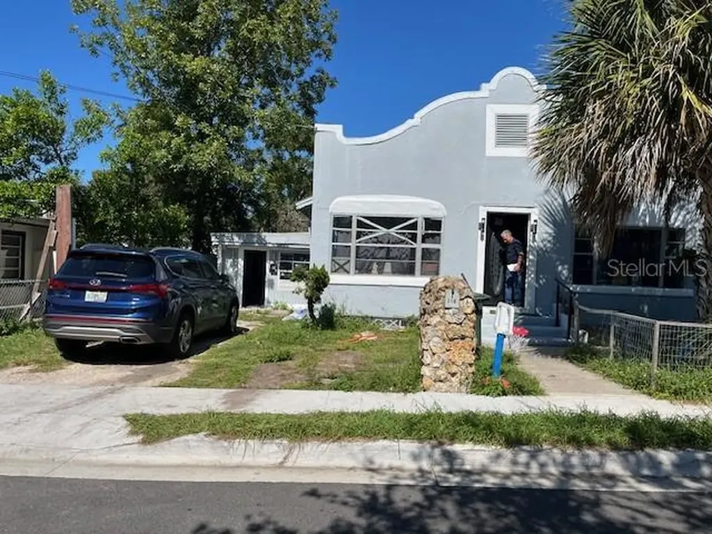 318 Hobart Avenue Daytona Beach FL 32114