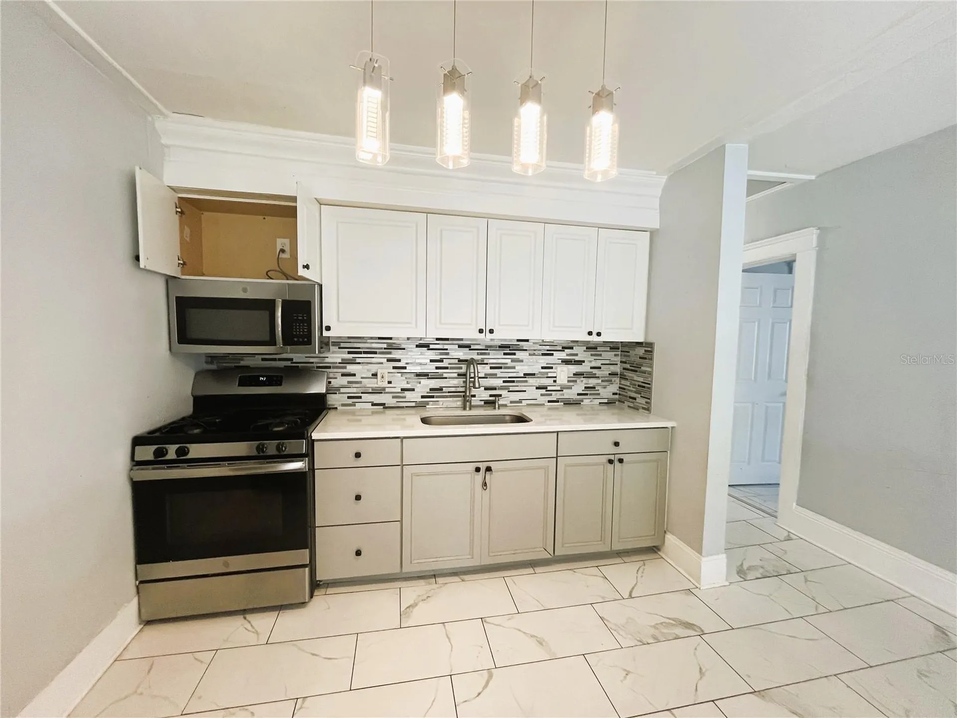 318 Hobart Avenue Daytona Beach FL 32114