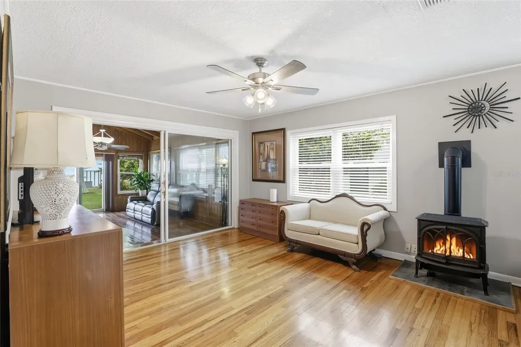 8096 SW County Road 18 Hampton FL 32044