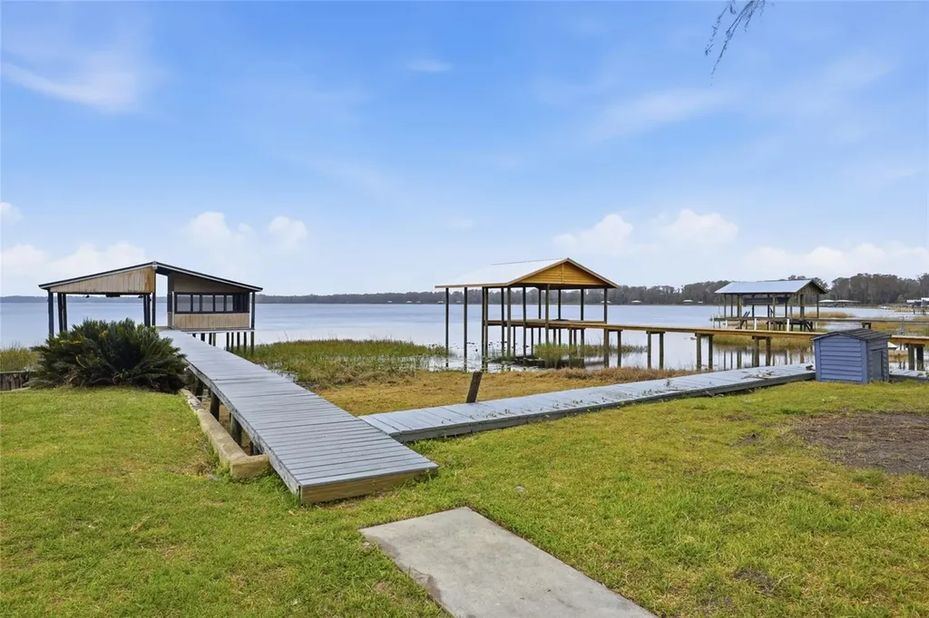 8096 SW County Road 18 Hampton FL 32044