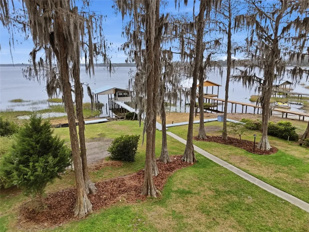 8096 SW County Road 18 Hampton FL 32044