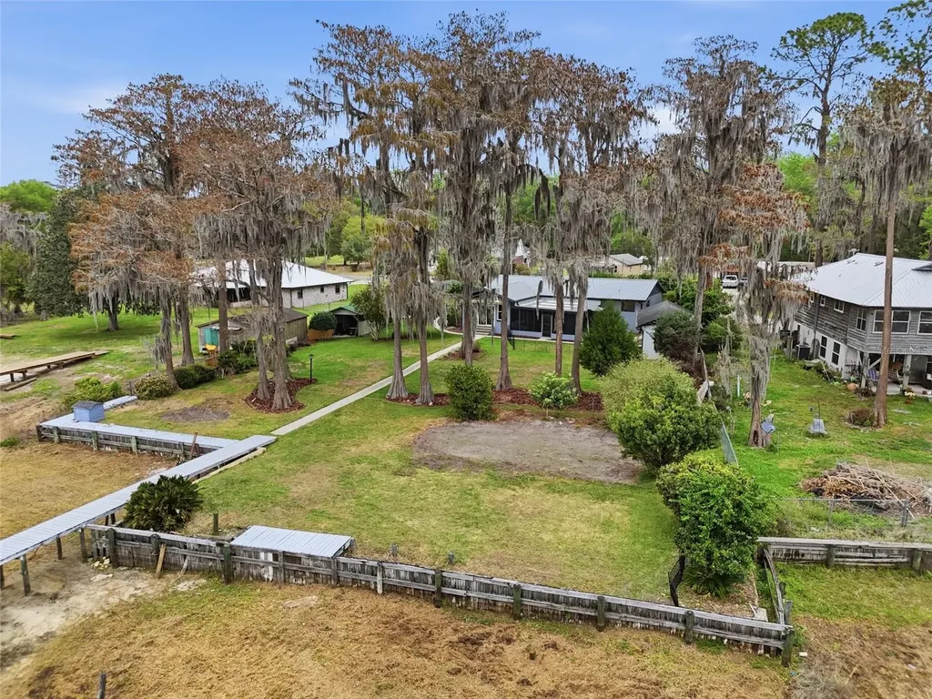8096 SW County Road 18 Hampton FL 32044