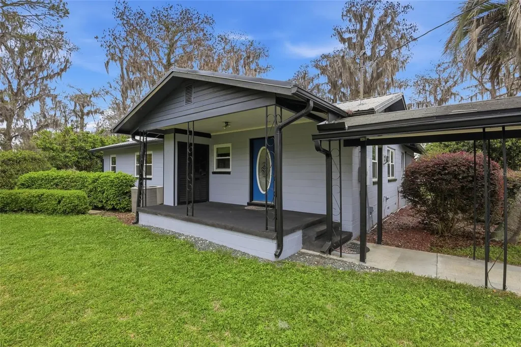 8096 SW County Road 18 Hampton FL 32044