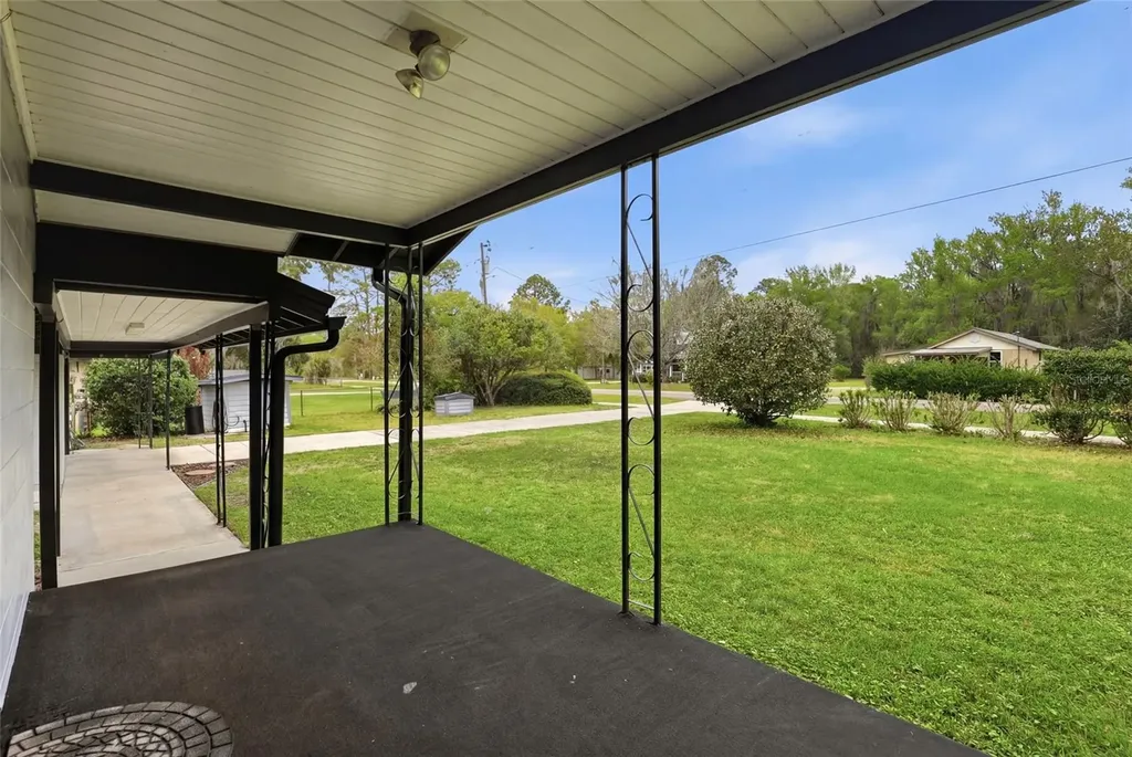 8096 SW County Road 18 Hampton FL 32044