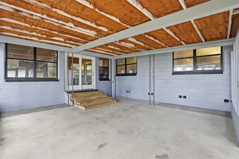 8096 SW County Road 18 Hampton FL 32044