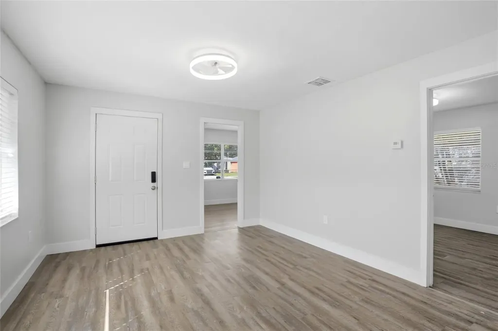 2014 Bates Avenue Eustis FL 32726