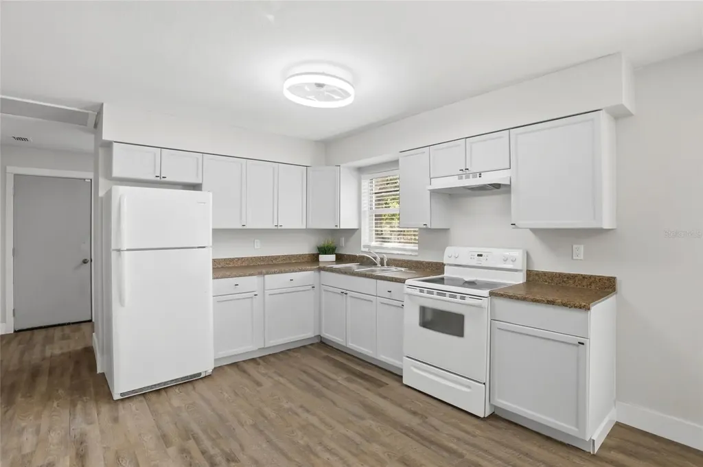2014 Bates Avenue Eustis FL 32726