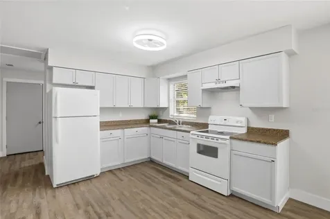 2014 Bates Avenue Eustis FL 32726