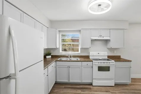2014 Bates Avenue Eustis FL 32726