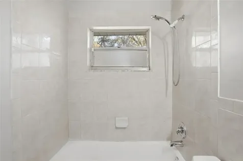 2014 Bates Avenue Eustis FL 32726