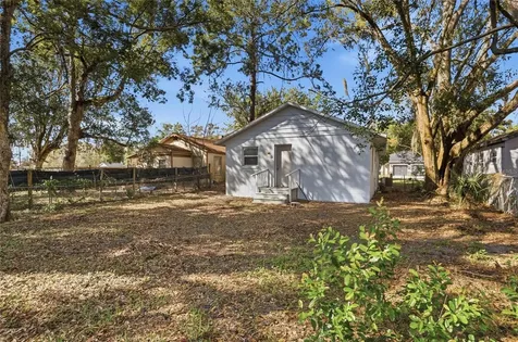 2014 Bates Avenue Eustis FL 32726