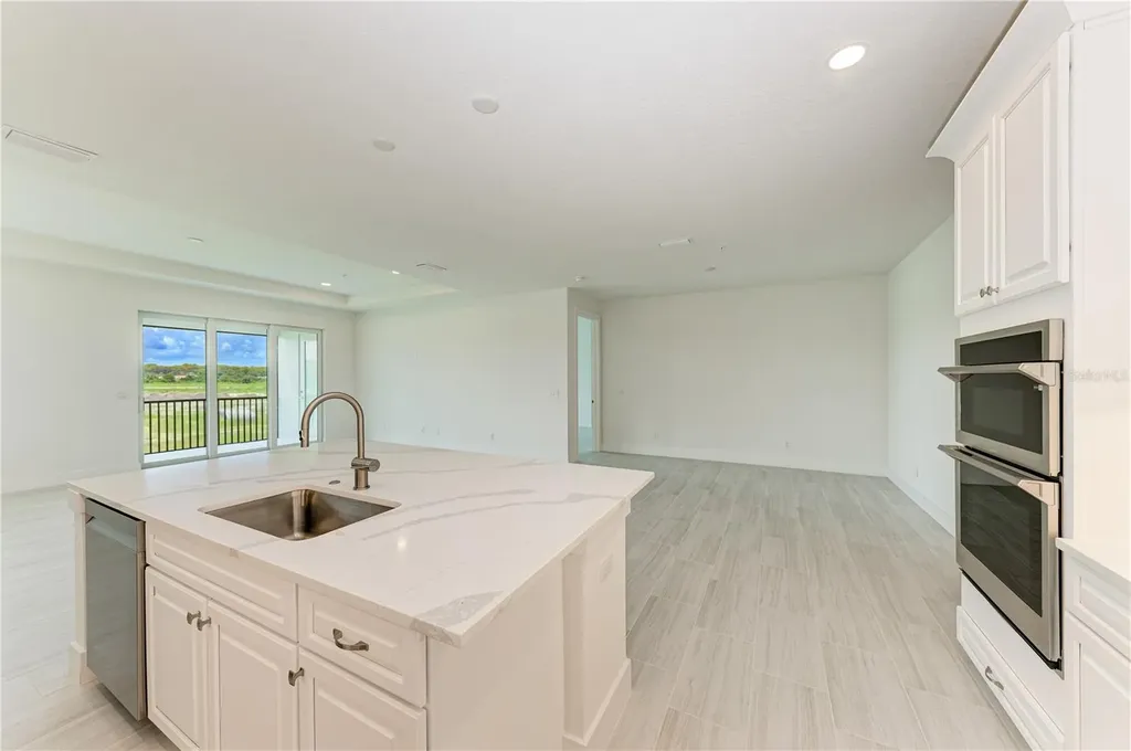 10016 Rembrandt Way Bradenton FL 34212