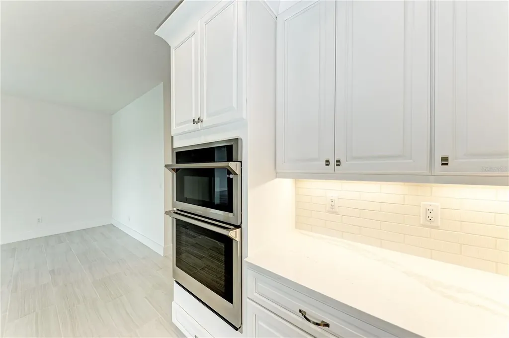 10016 Rembrandt Way Bradenton FL 34212
