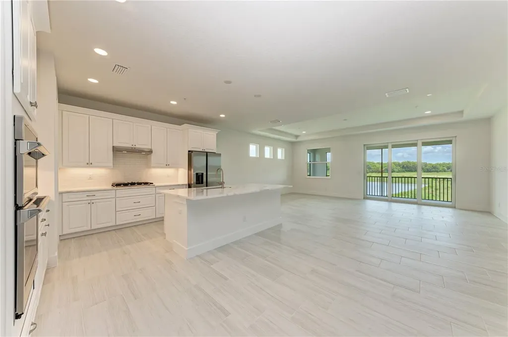 10016 Rembrandt Way Bradenton FL 34212